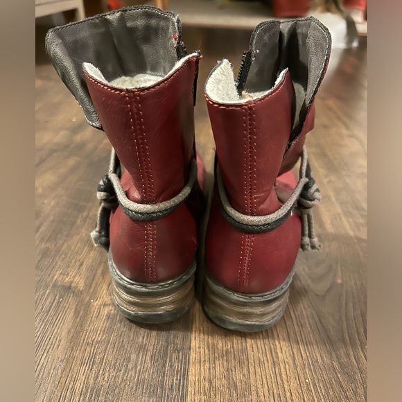 Rieker boot - Picture 2 of 4